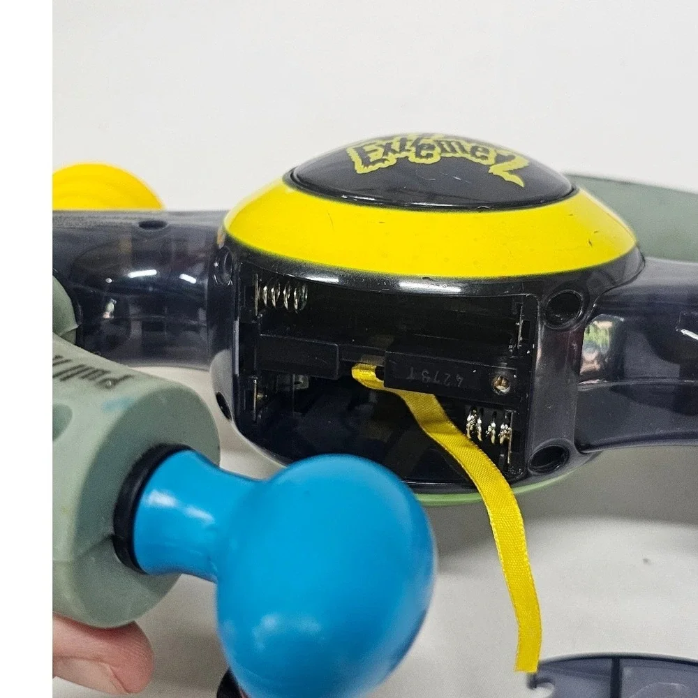Milton Bradley Bop It Extreme 2 Electronic Handheld Game 2002 Translucent Black